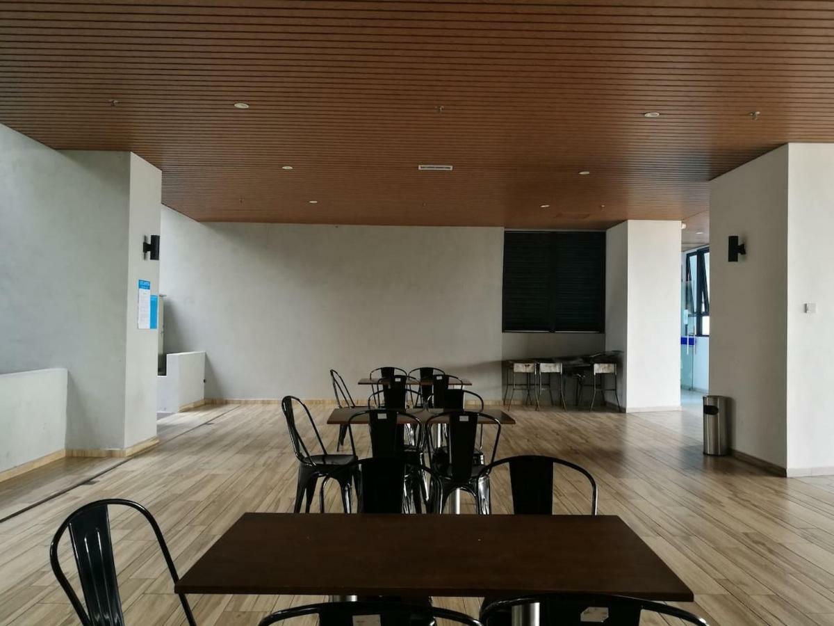 Atlantis Residence By Harmoni Harbour Malacca Extérieur photo
